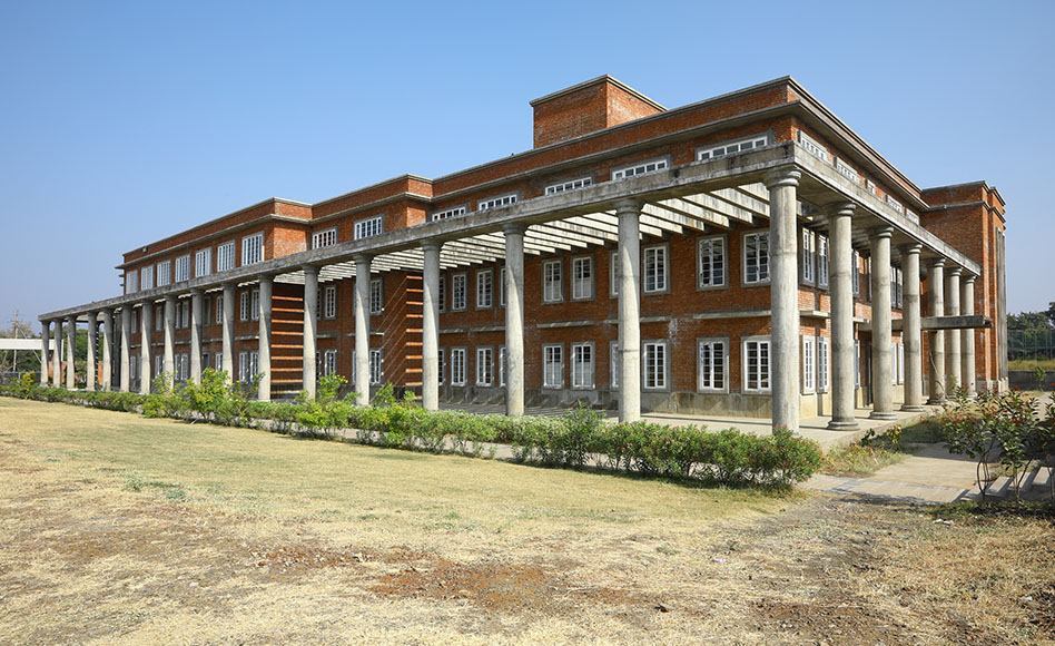 Iconic School, Bhopal CP Kukreja Architects